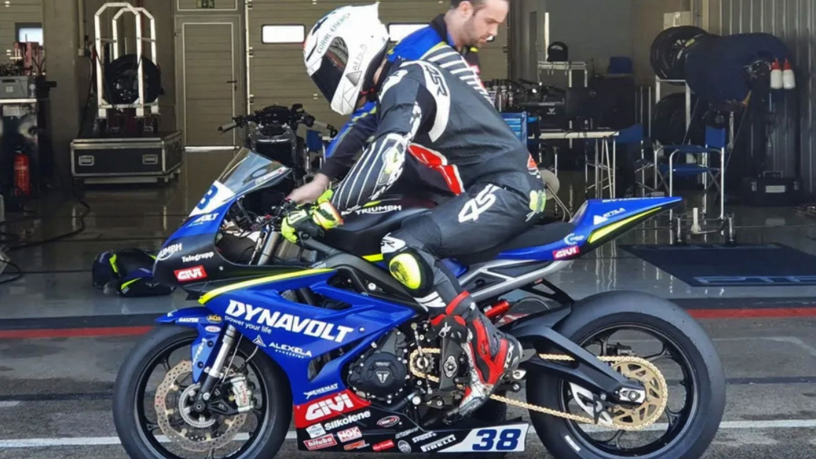 Soomer completes first WorldSSP test with Triumph, Manzi not in action